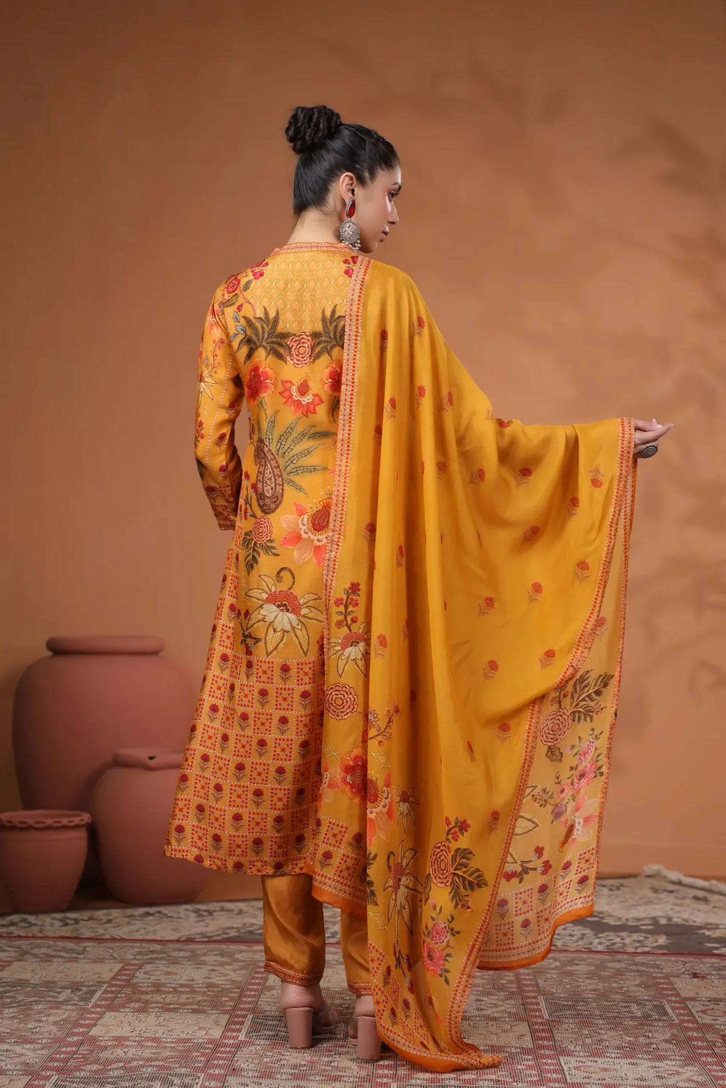 Traditional Print Straight Kurti With Pant And Printed Dupatta