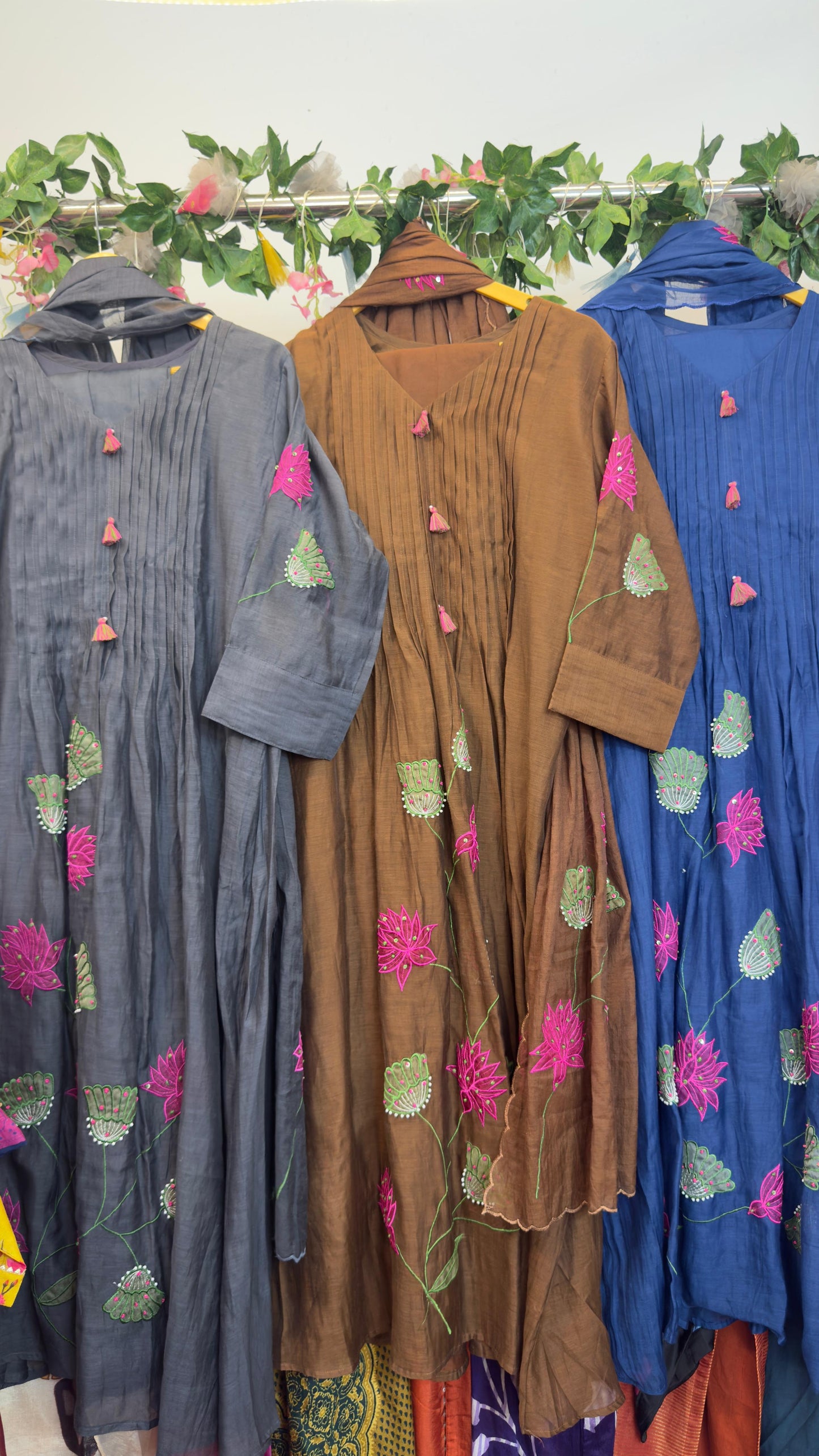 Appliqué mul chandari suit