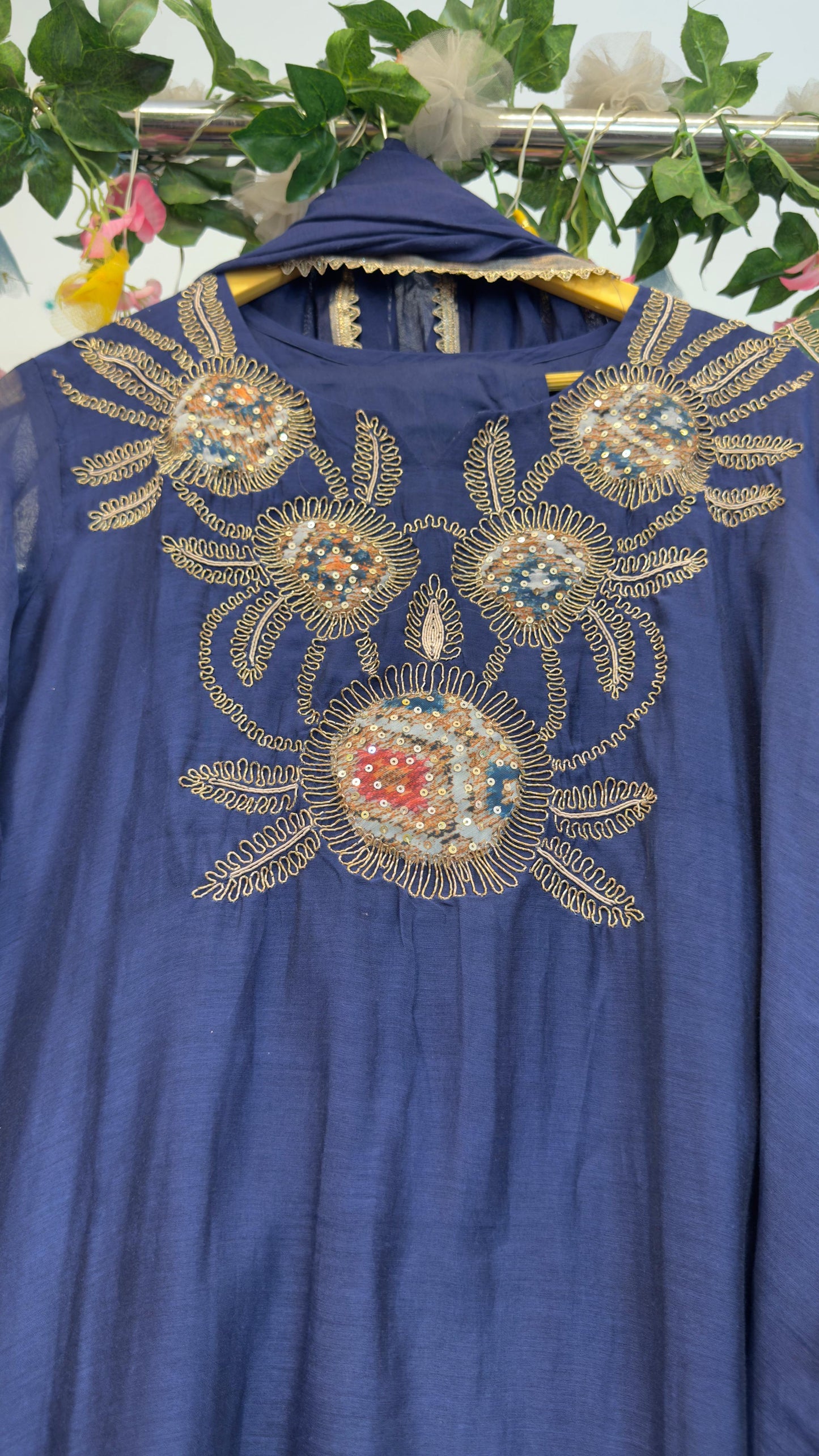 Darky mul chandari suit with elegant work on kurta & dup with cotton silk pants
