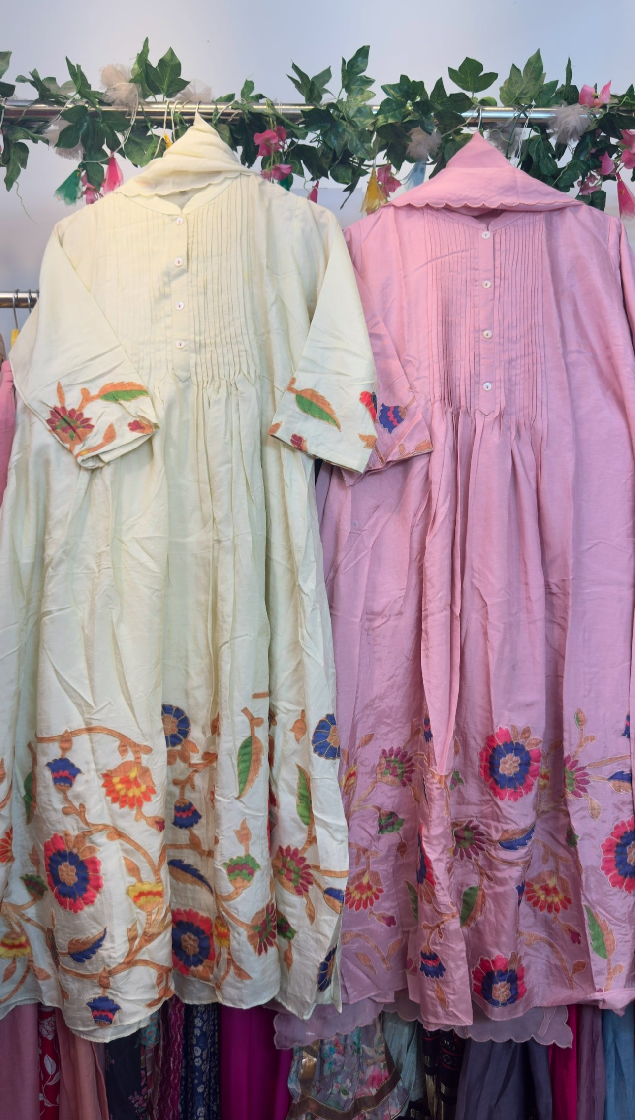 Soft silk appliqué cream and pink