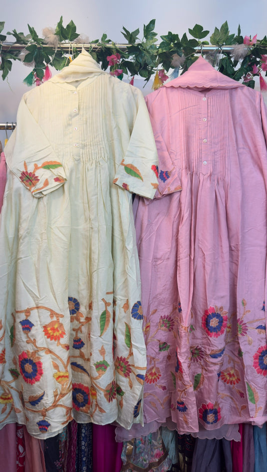 Soft silk appliqué cream and pink