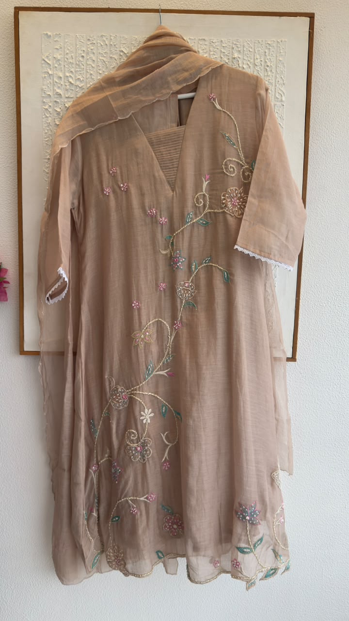 Elegant minimalist handwork mul chandari suit