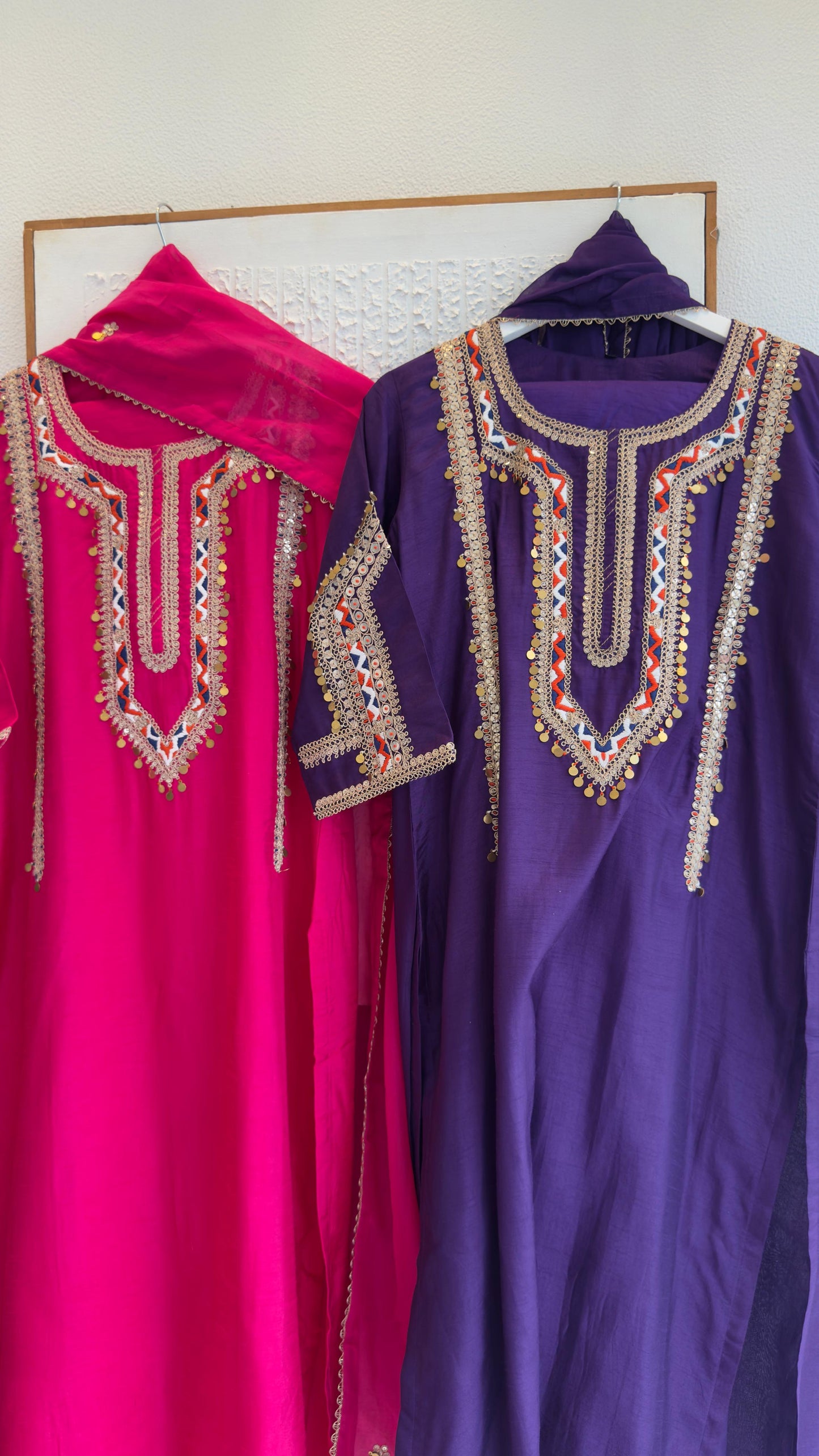 Heavy & beautiful handwork all over sleeves n neck line in pure chandari silk fabric