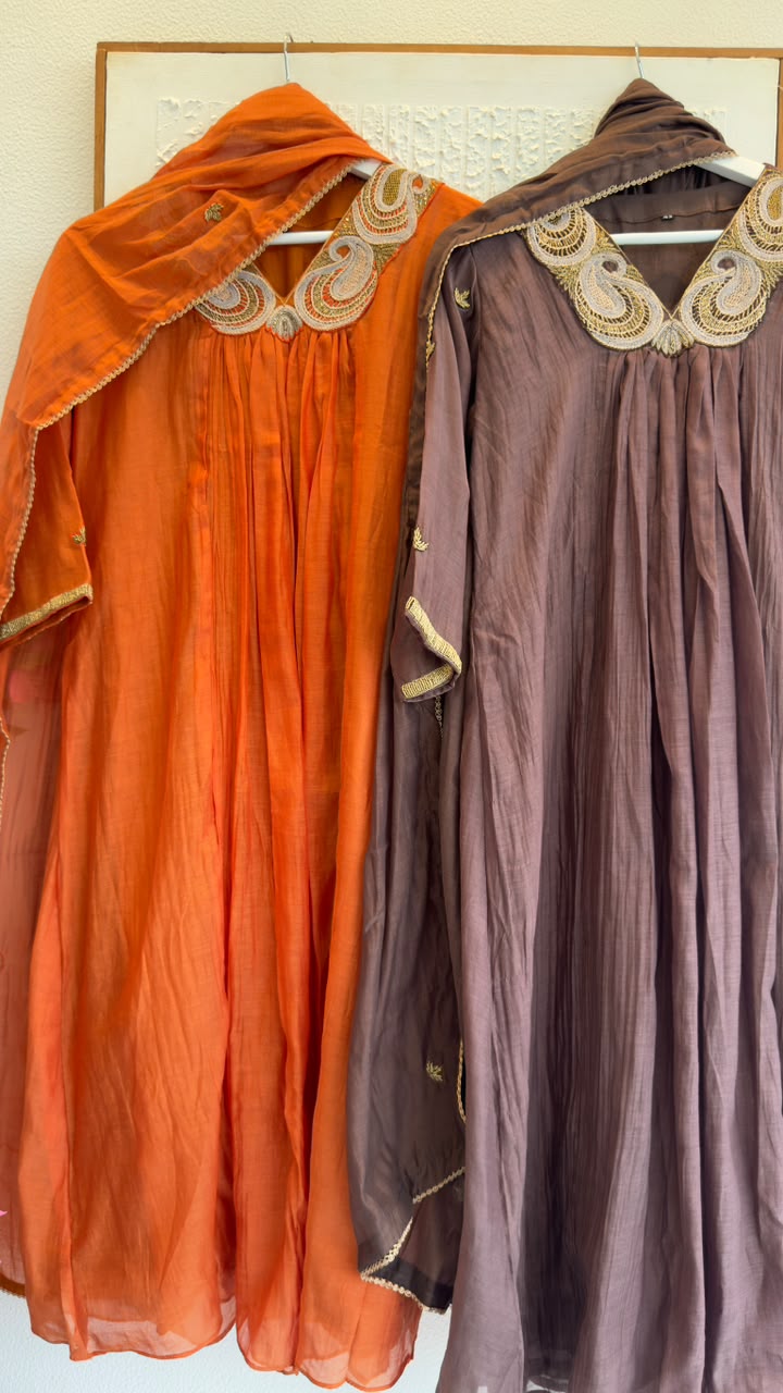 Fusion & vintage mul chandari kurta with tissue pants