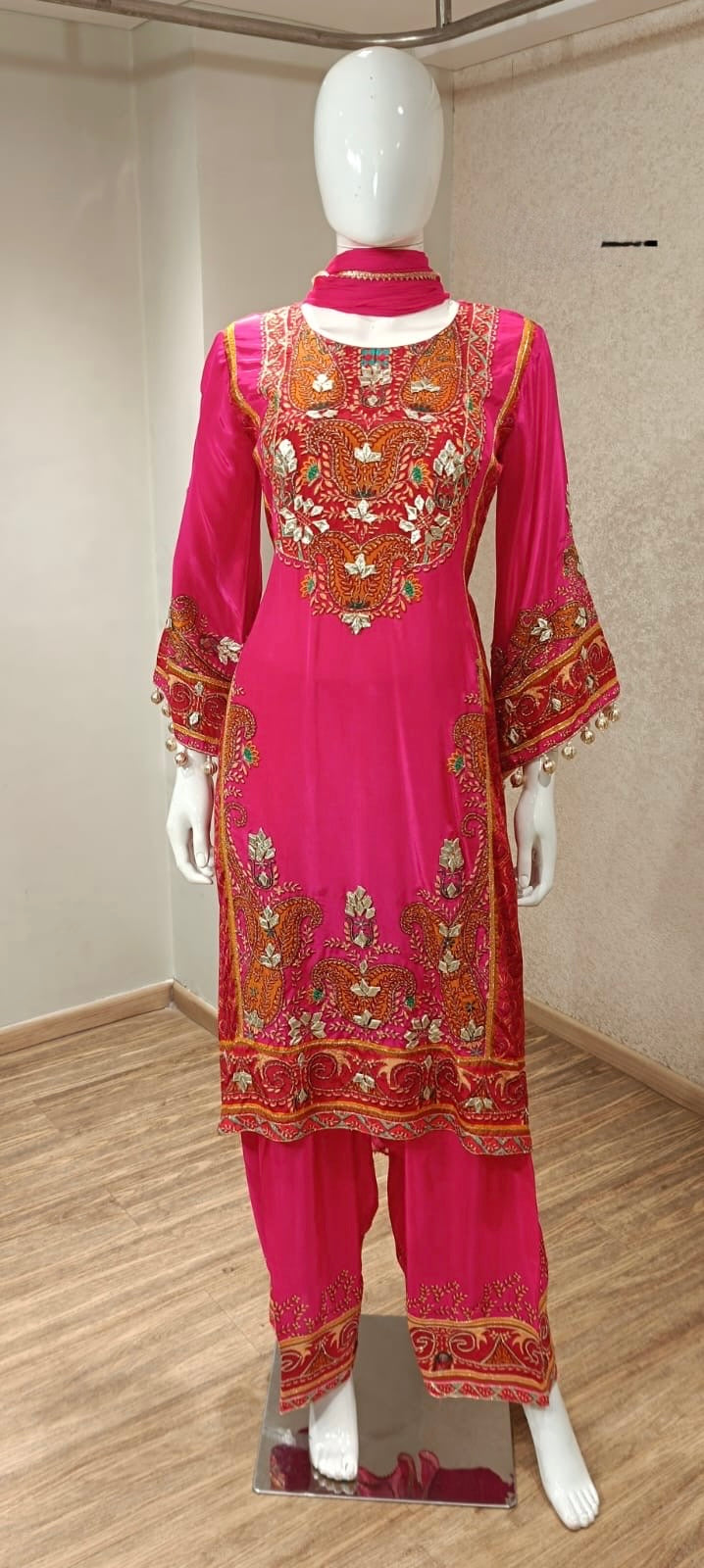 Pakistani Crepe with real kaccha gota work details