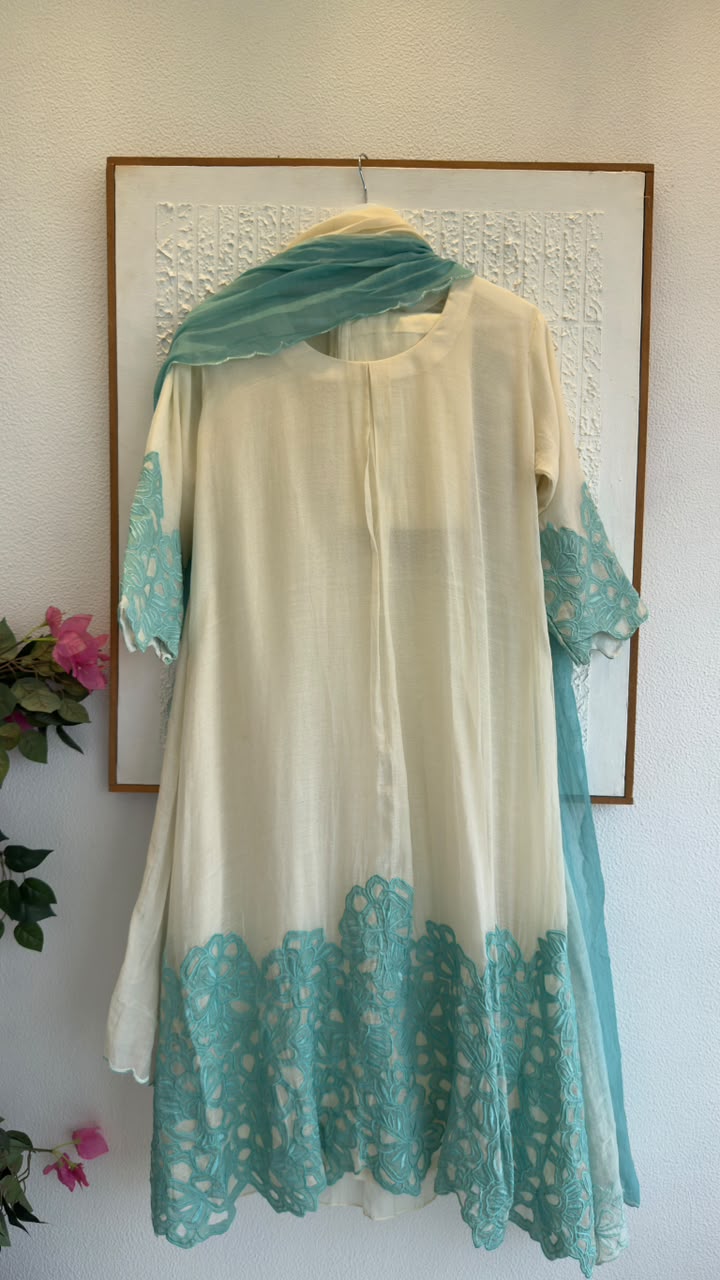 Beautiful appliqué & cutwork  mul chandari suit