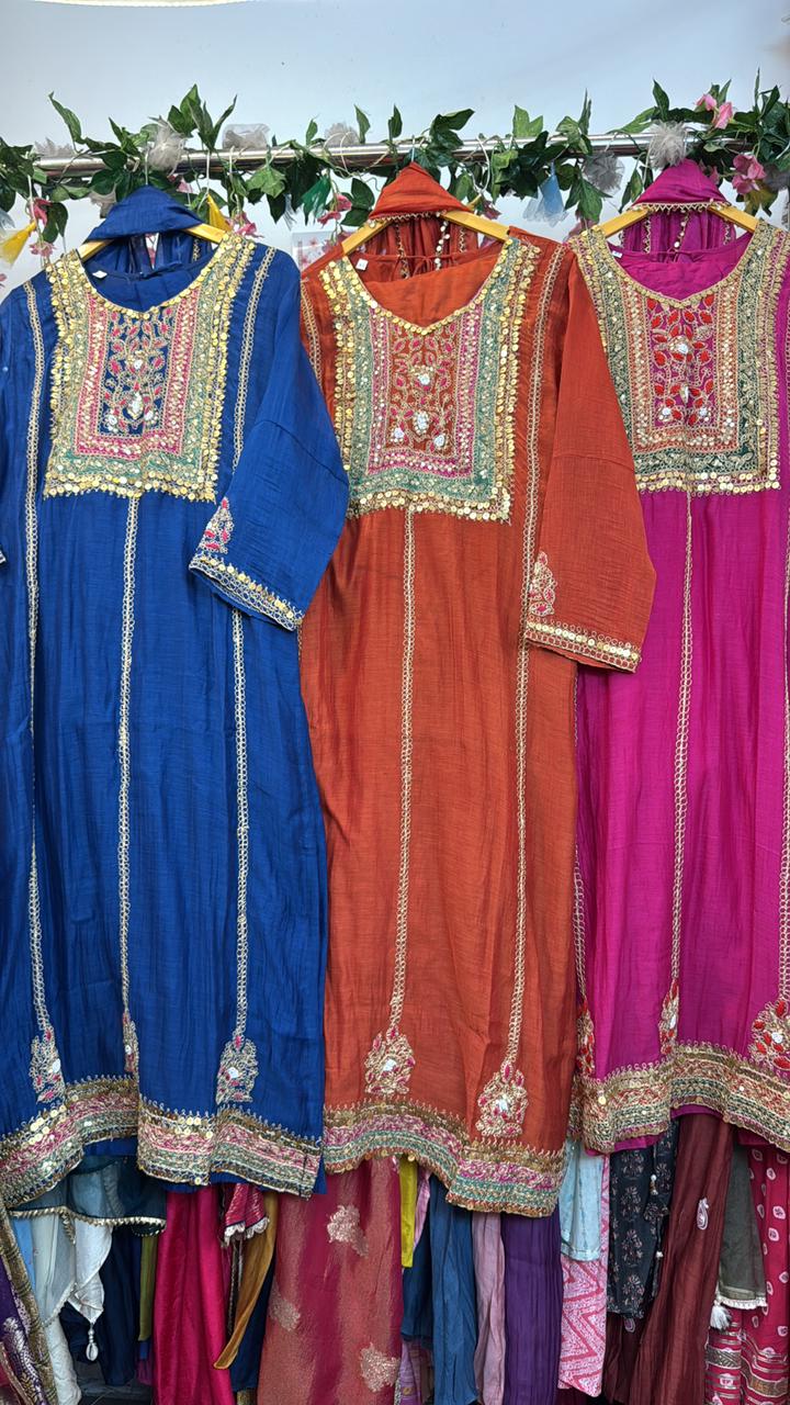 Luxe look heavy straight suit in mul chandari
