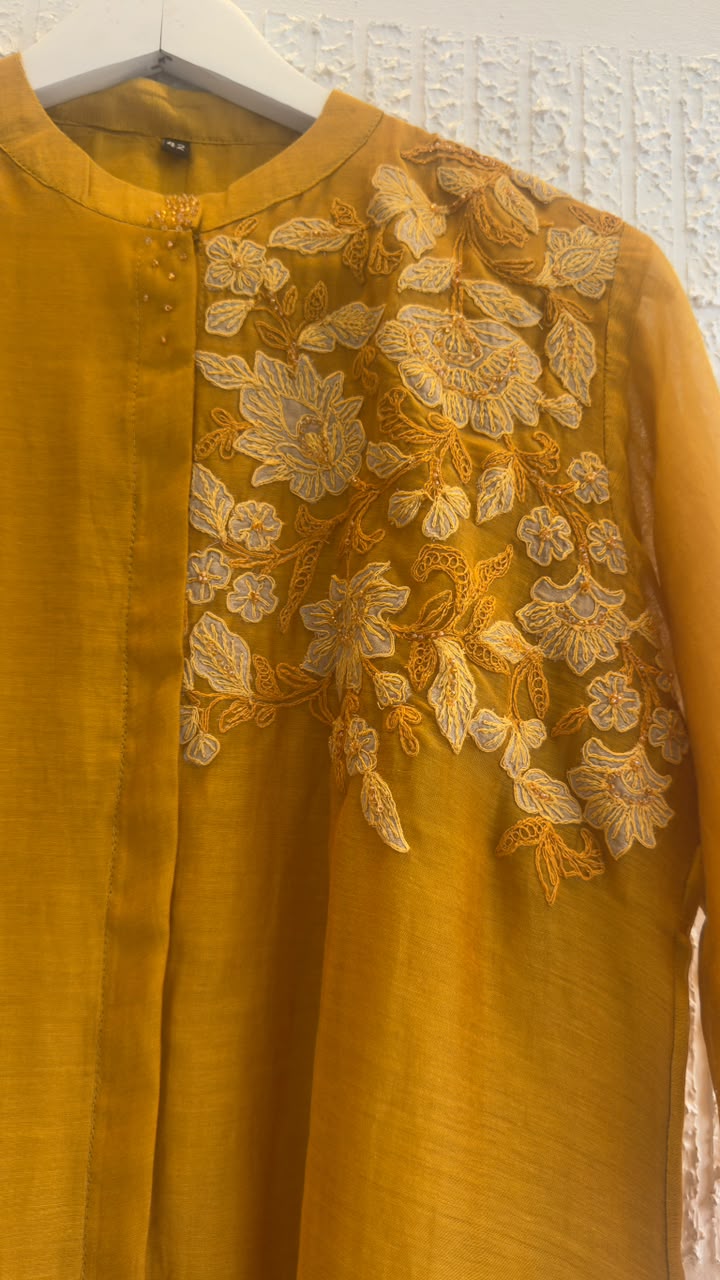 Simply best mul chandari co ord with beautiful colours & embroidery