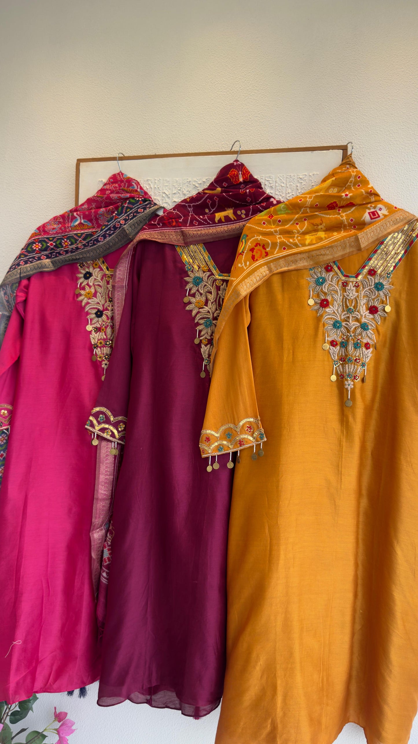 Ethnic chandari silk 70 gram with Patola dup and silk pants