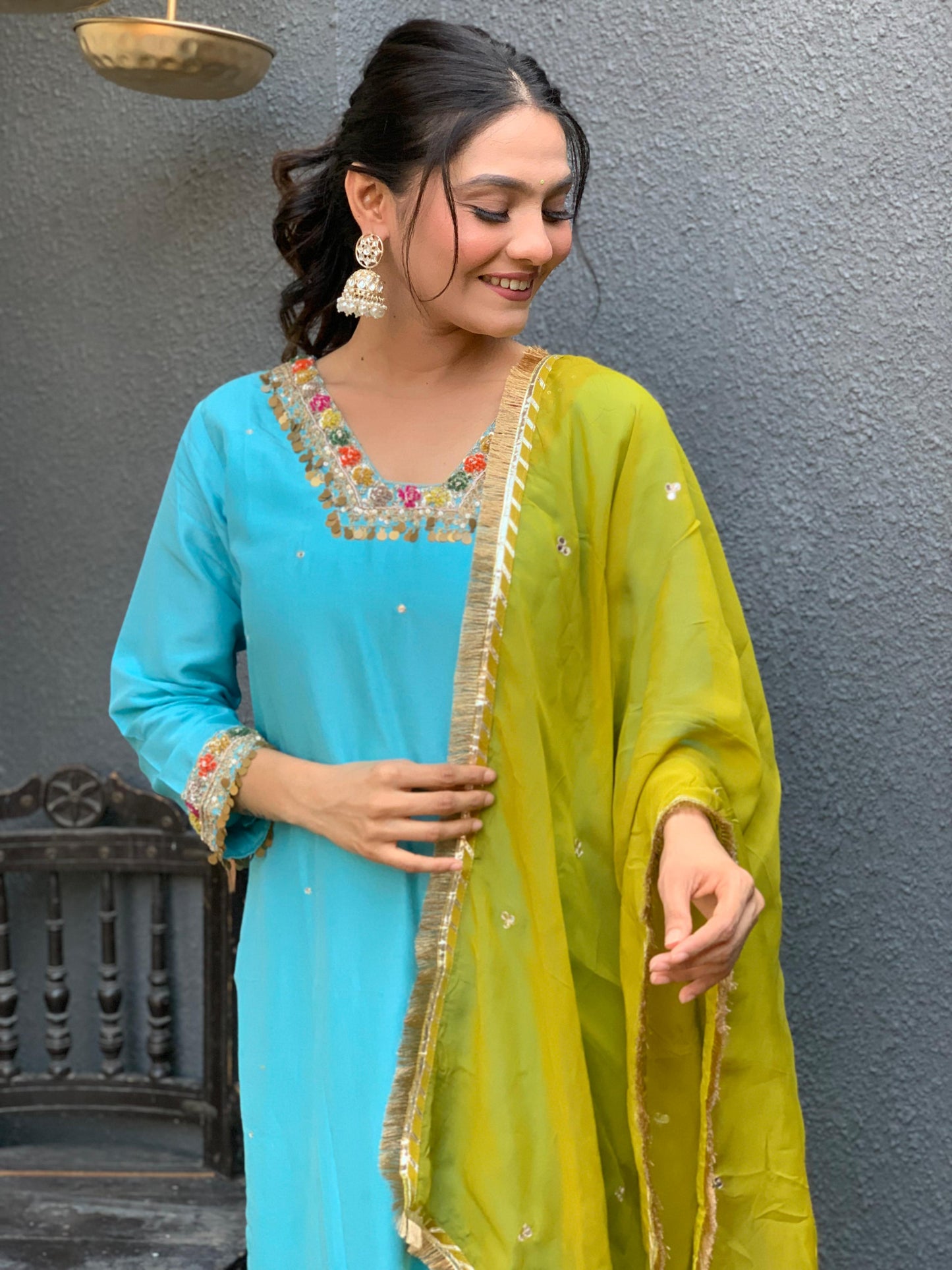 Square blue neck silk suit