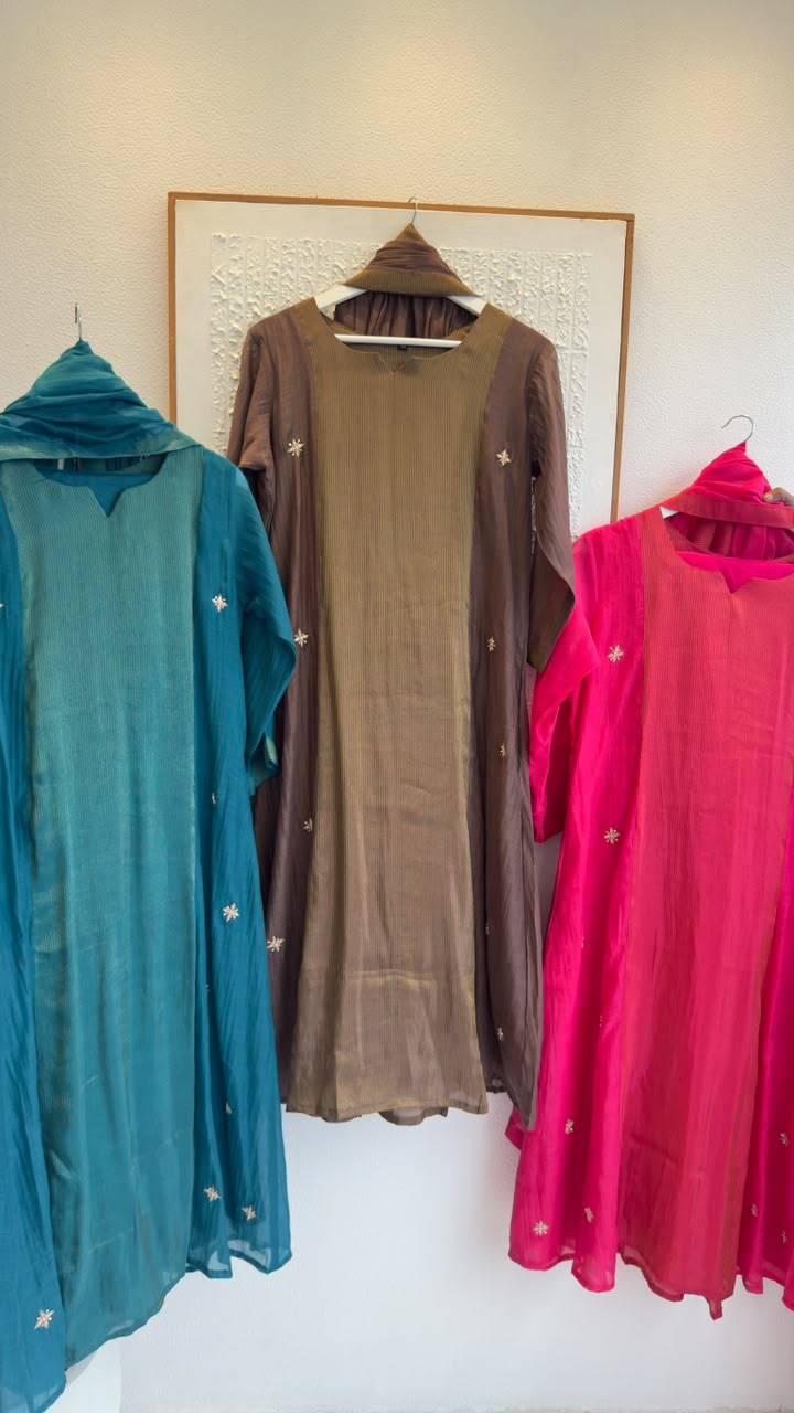 Mul chandari suit with touch of tissue with zardozi work