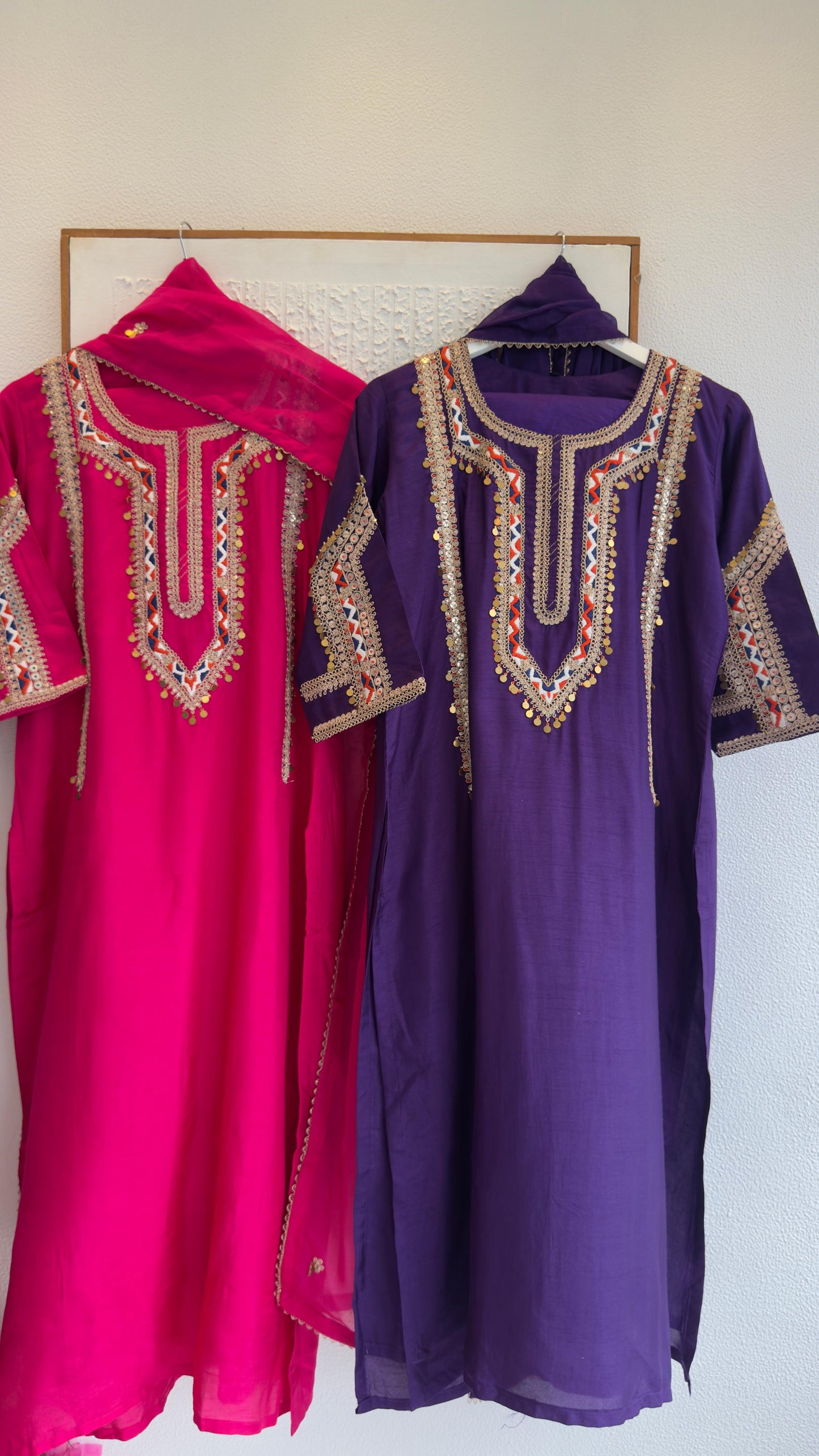 Heavy & beautiful handwork all over sleeves n neck line in pure chandari silk fabric