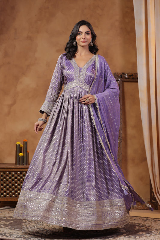 Metalic purple tissue gown