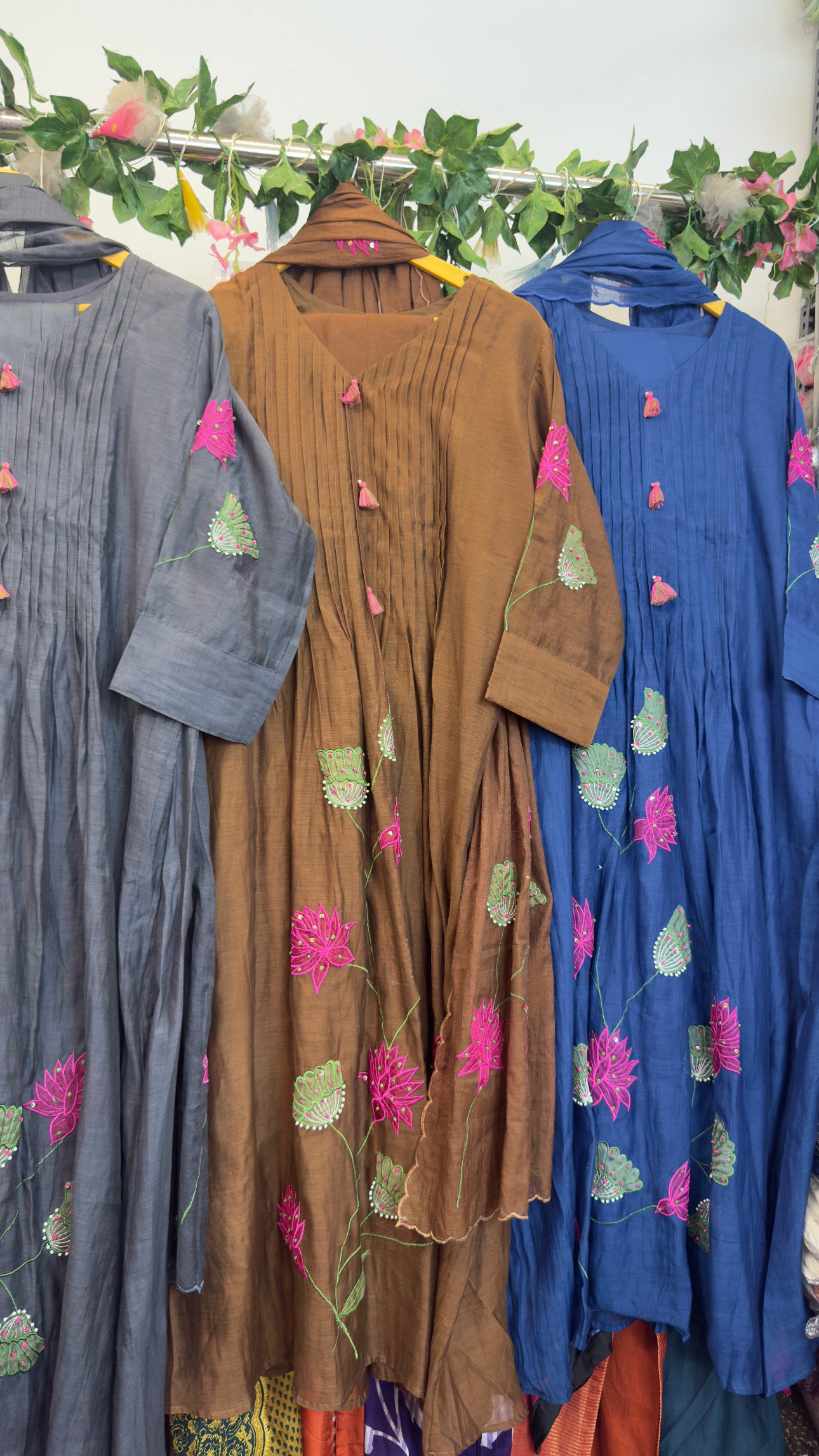 Appliqué mul chandari suit