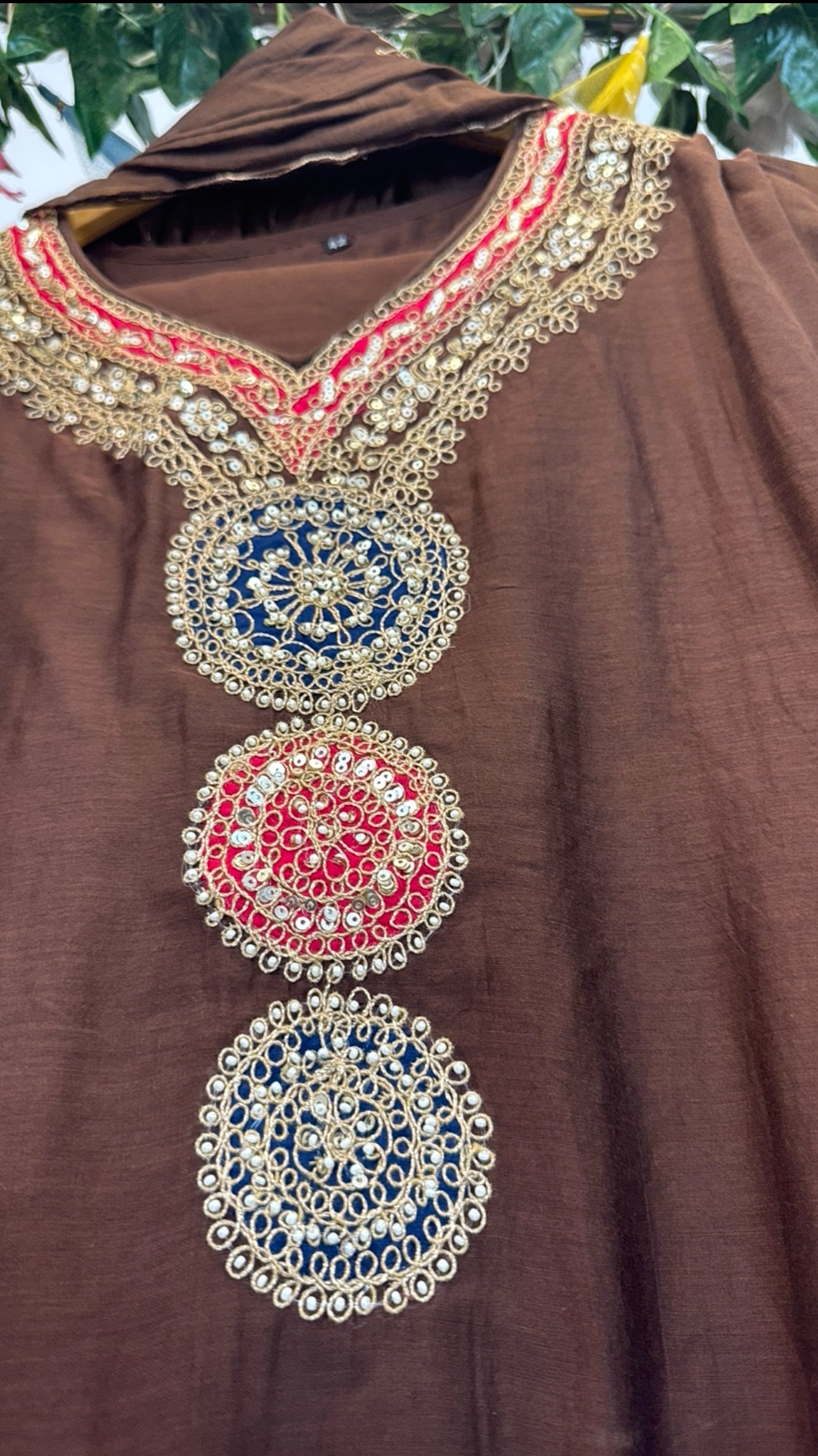 Hand work circle applique mul chandari suit