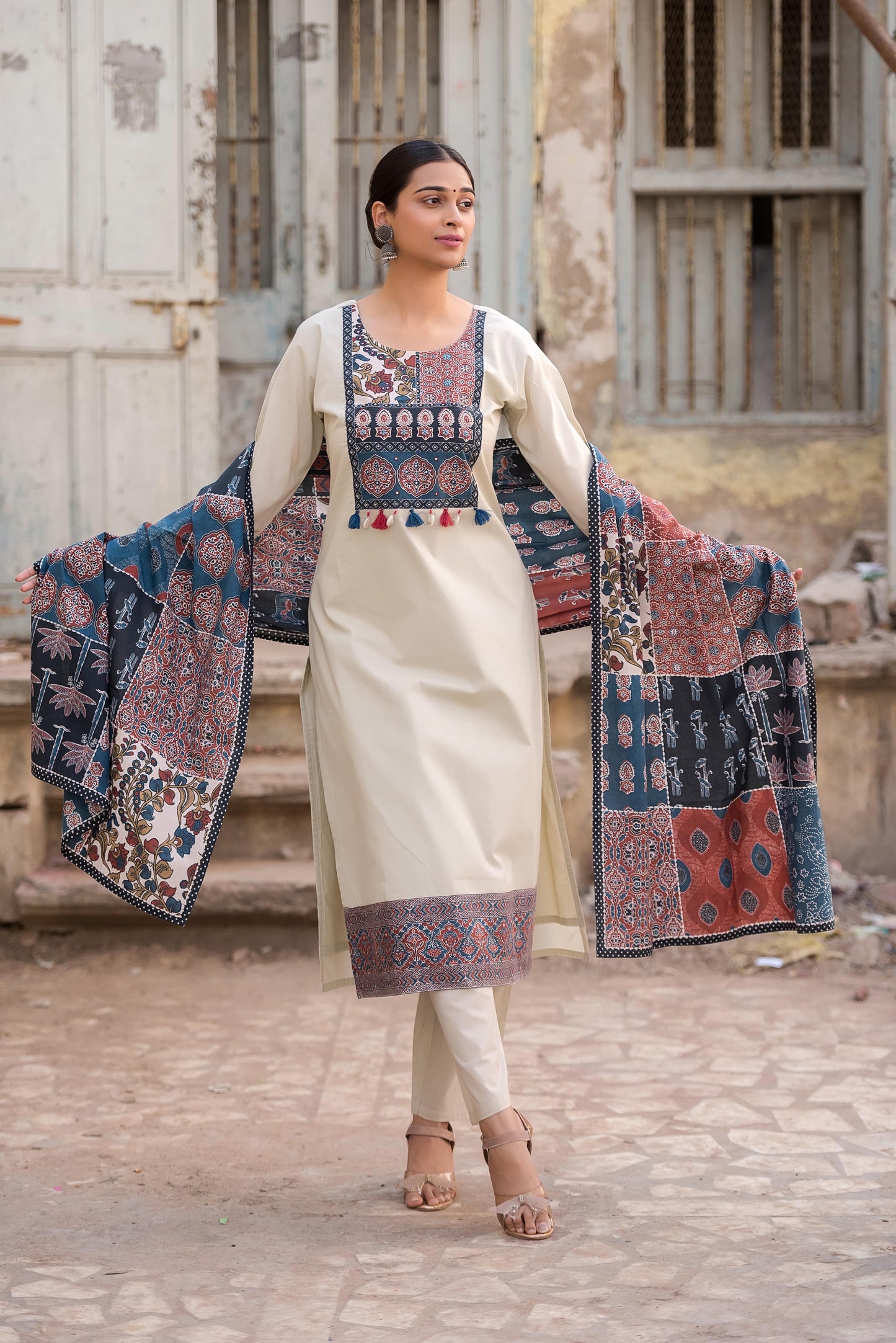 Cream kutch ajrakh cotton Set