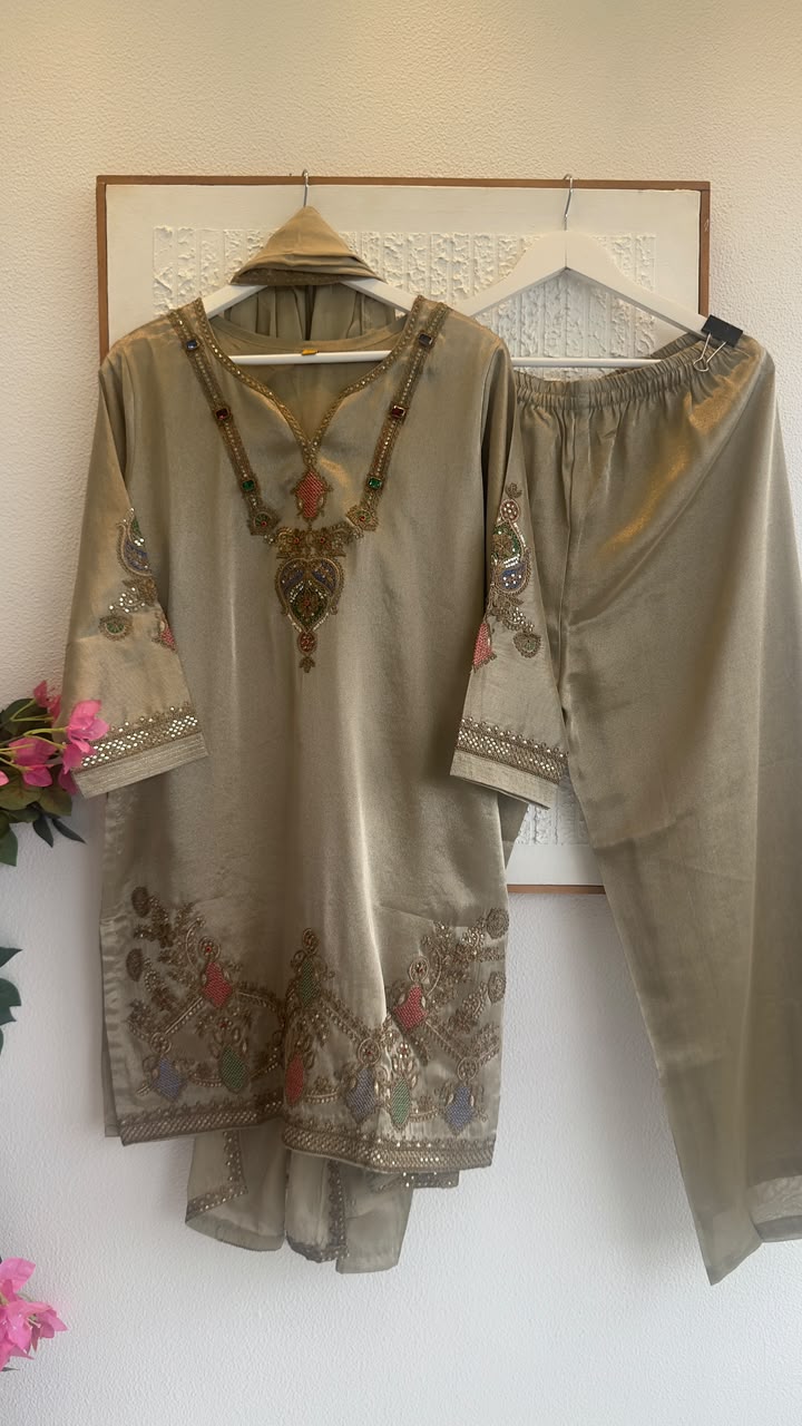 Trendy short tissue kurta (44 inch )pant with organza Dupatta