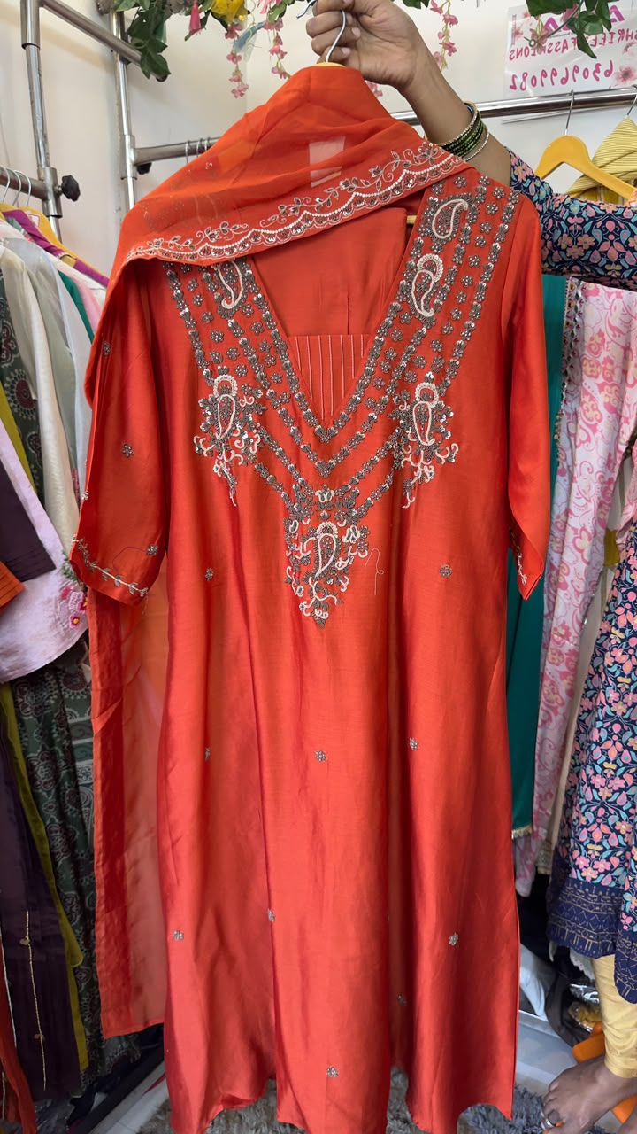 Luxe chandari silk 70 gram designer suit