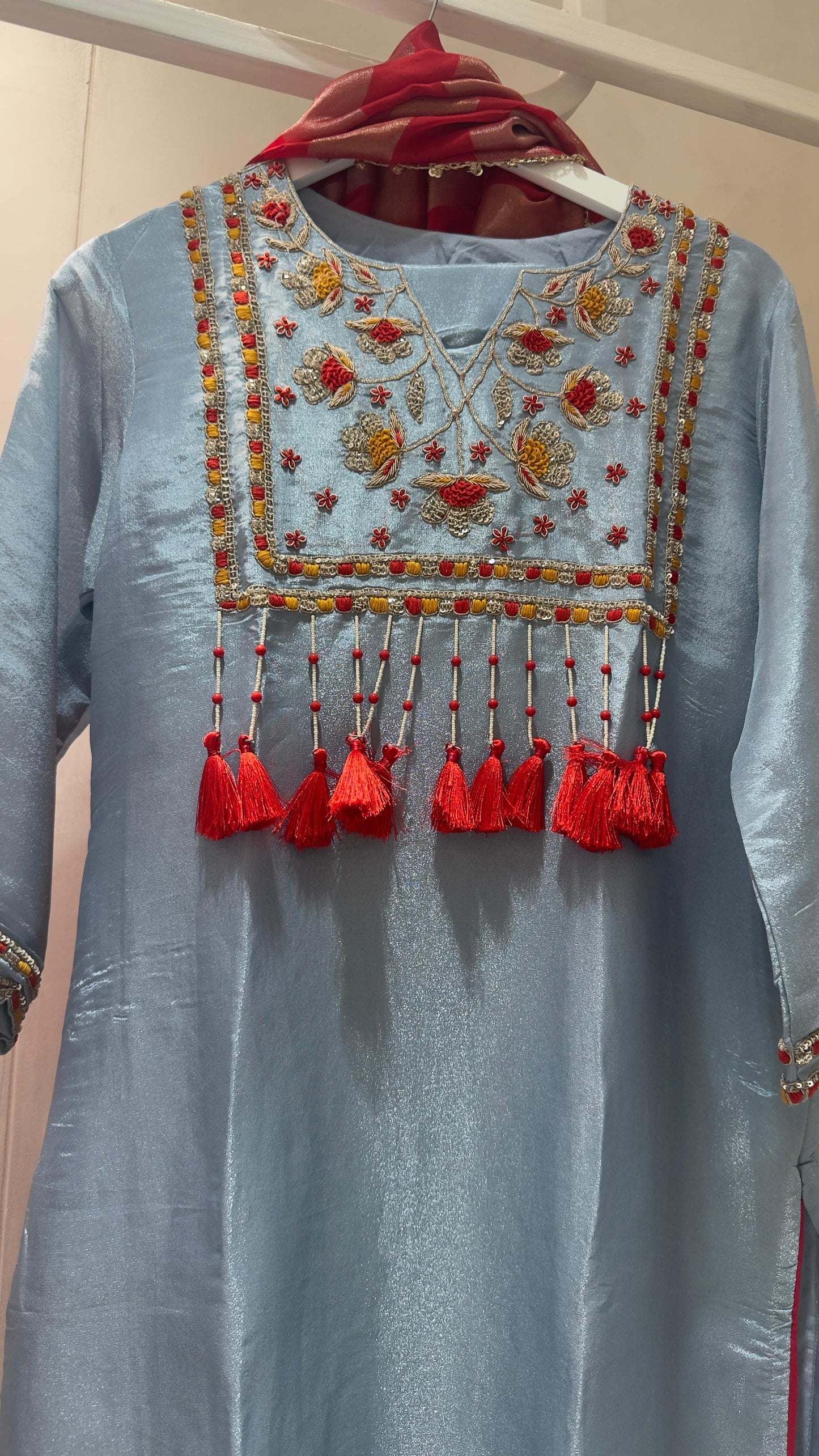 Tissue sky blue with beautiful red tissue dup and tissue blue pants