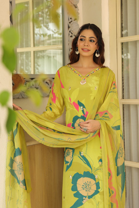 Green crepe with chiffon Dupatta and chiffon dup cotton lining