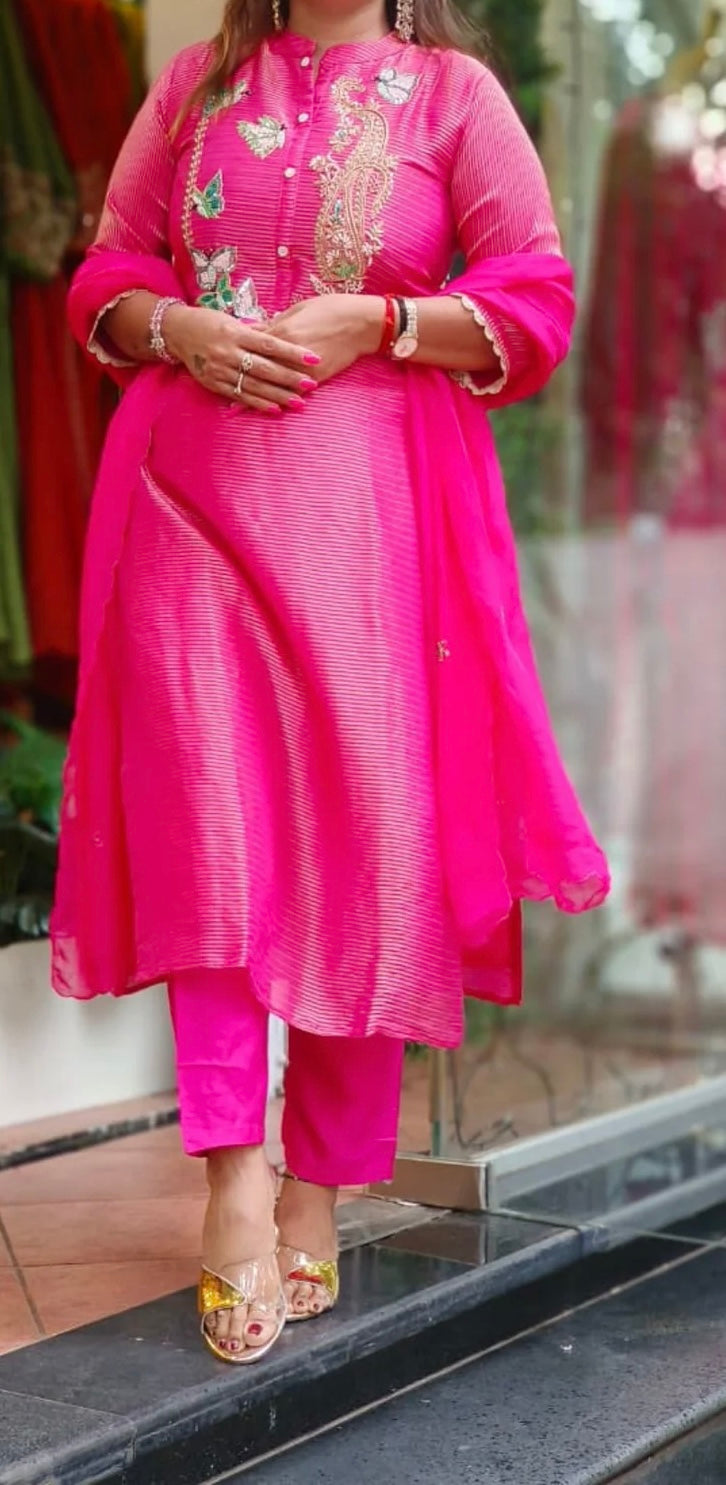 Pretty Rani tissue suit