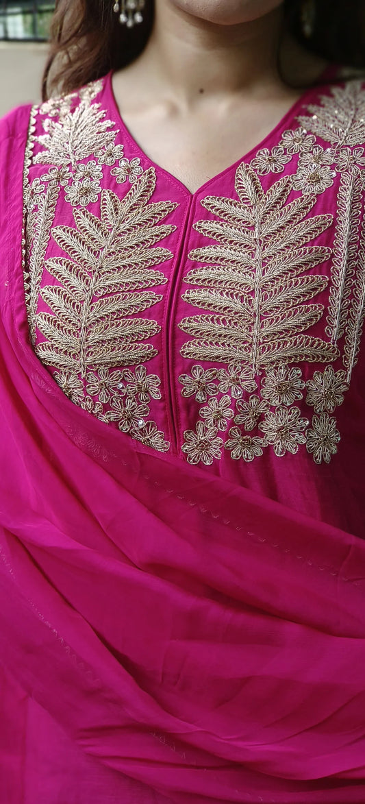 Silver Zari Hand work staright beautiful mul chandari suit