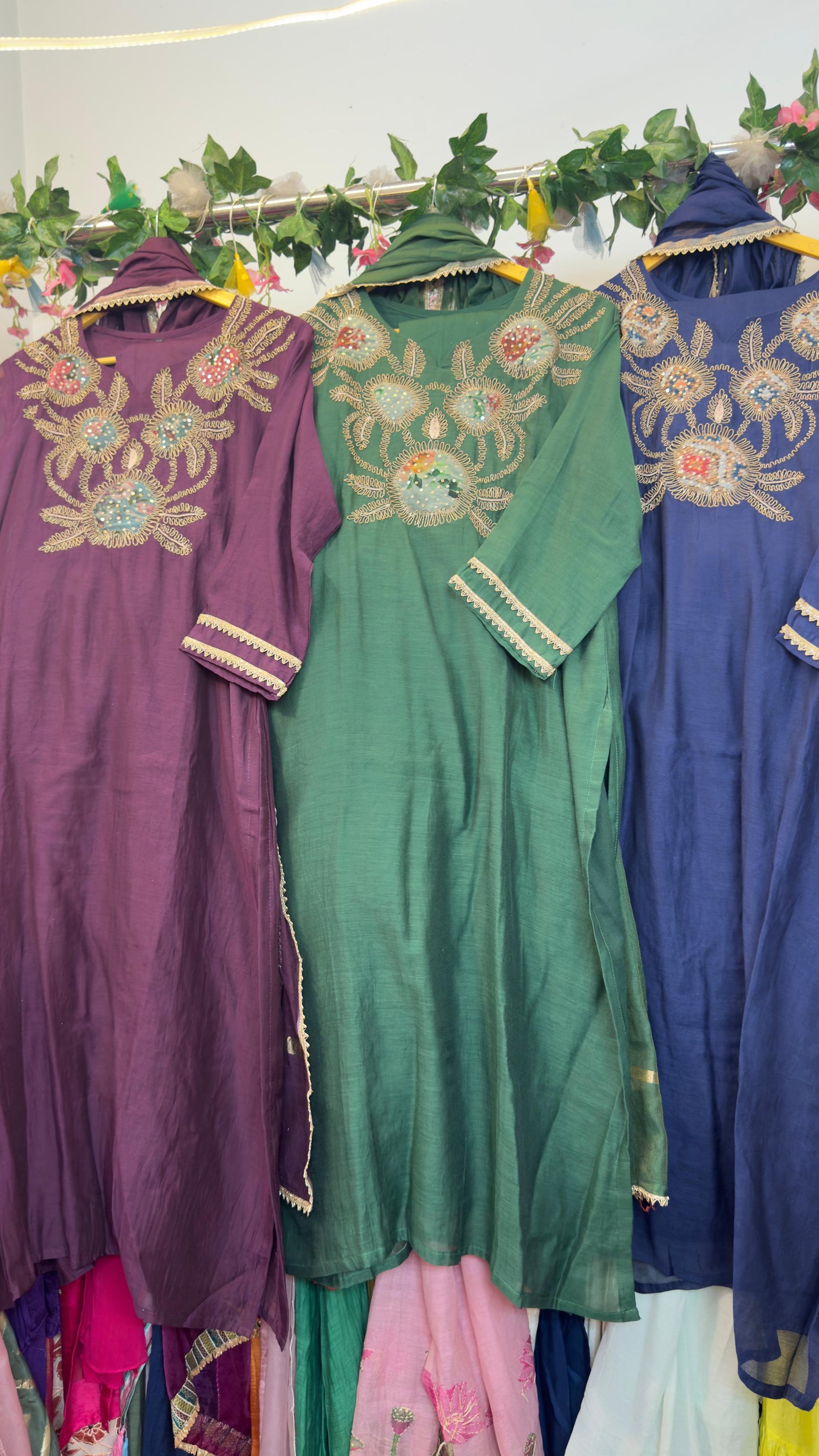 Darky mul chandari suit with elegant work on kurta & dup with cotton silk pants