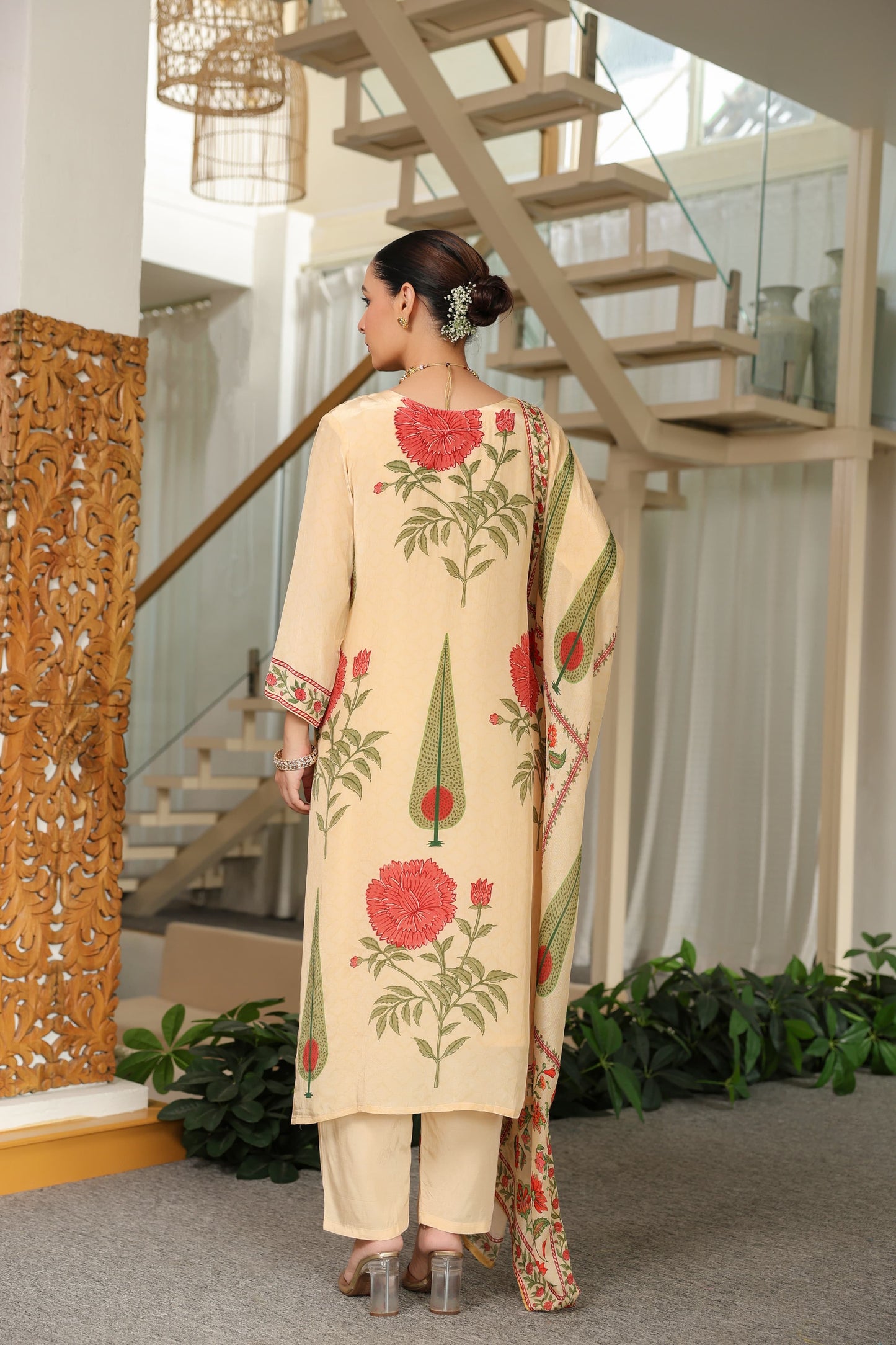 Ivory pure crepe suit with chiffon Dupatta and muslin pants