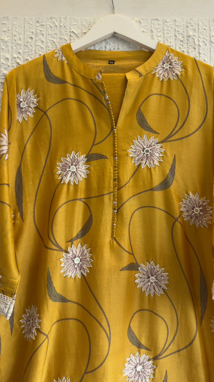 70 gram chandari silk in digit prints with cotton silk pants