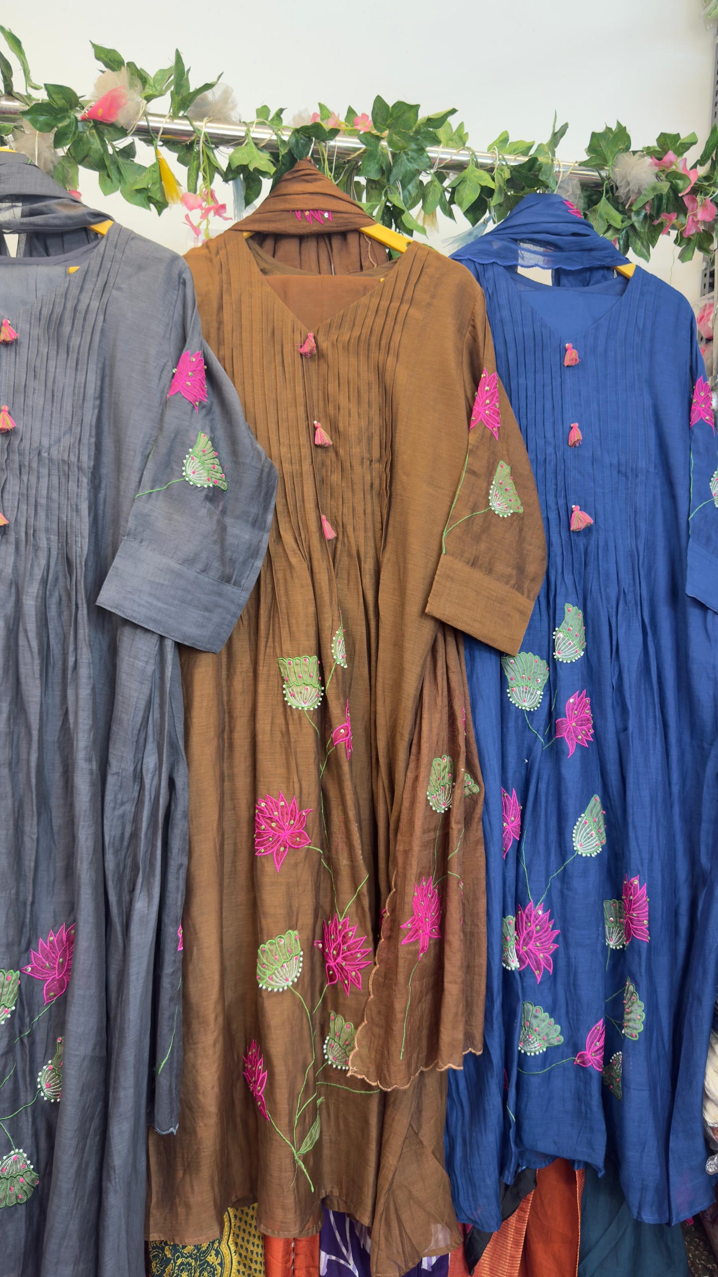 Appliqué mul chandari suit