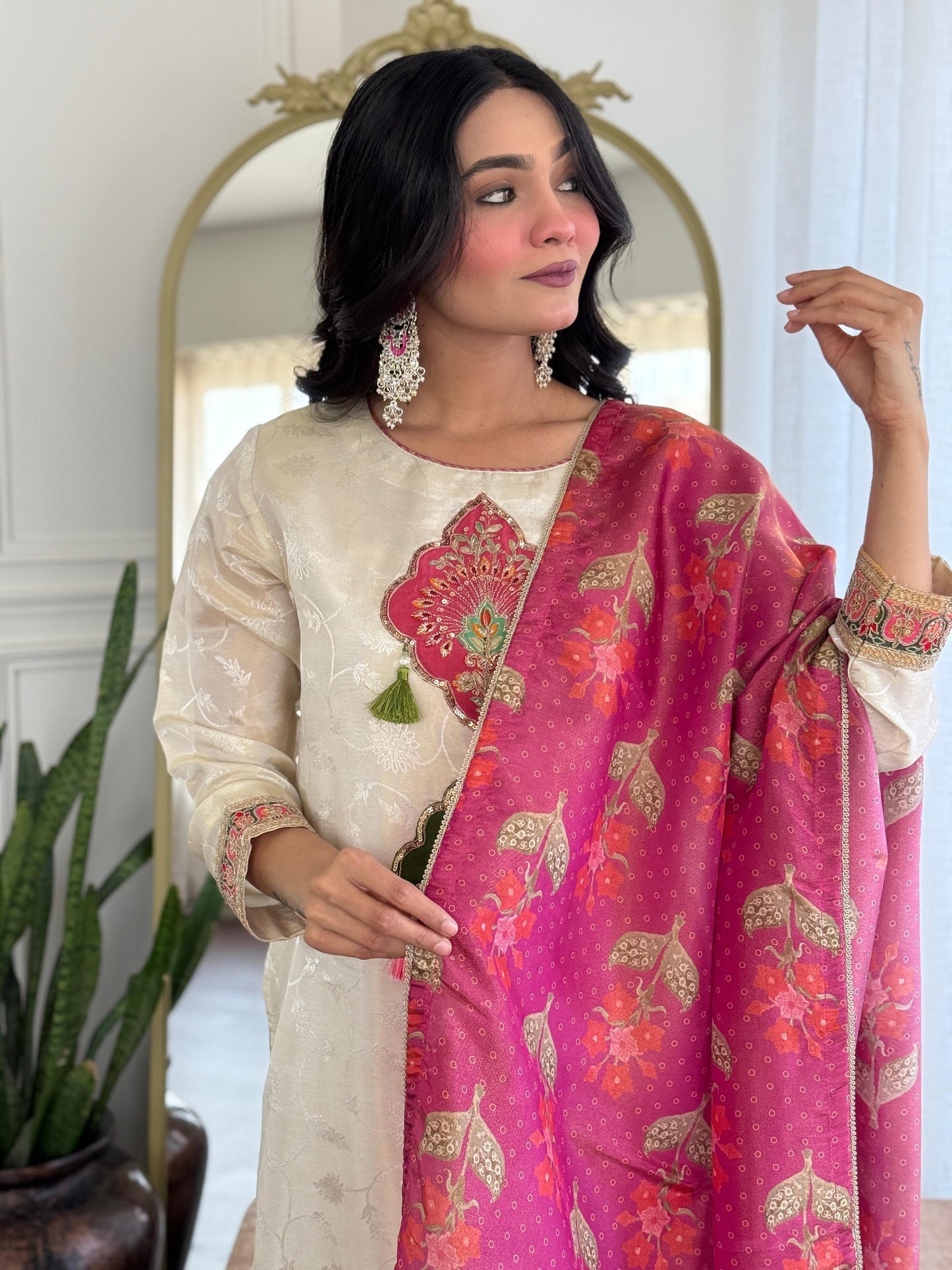 Creamy soft tissue suit with appliqué detailing yoke and printed tissue Dupatta
