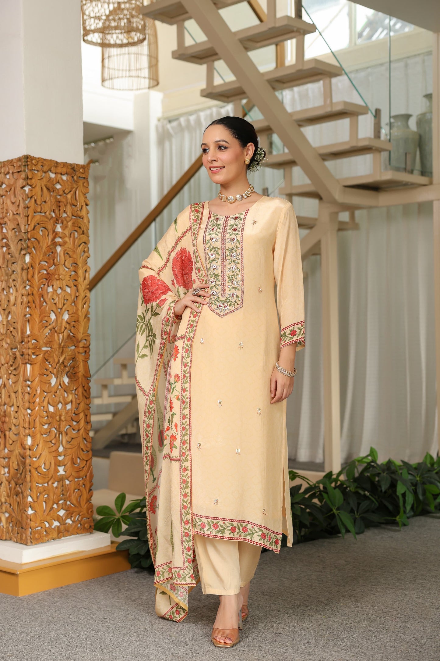 Ivory pure crepe suit with chiffon Dupatta and muslin pants