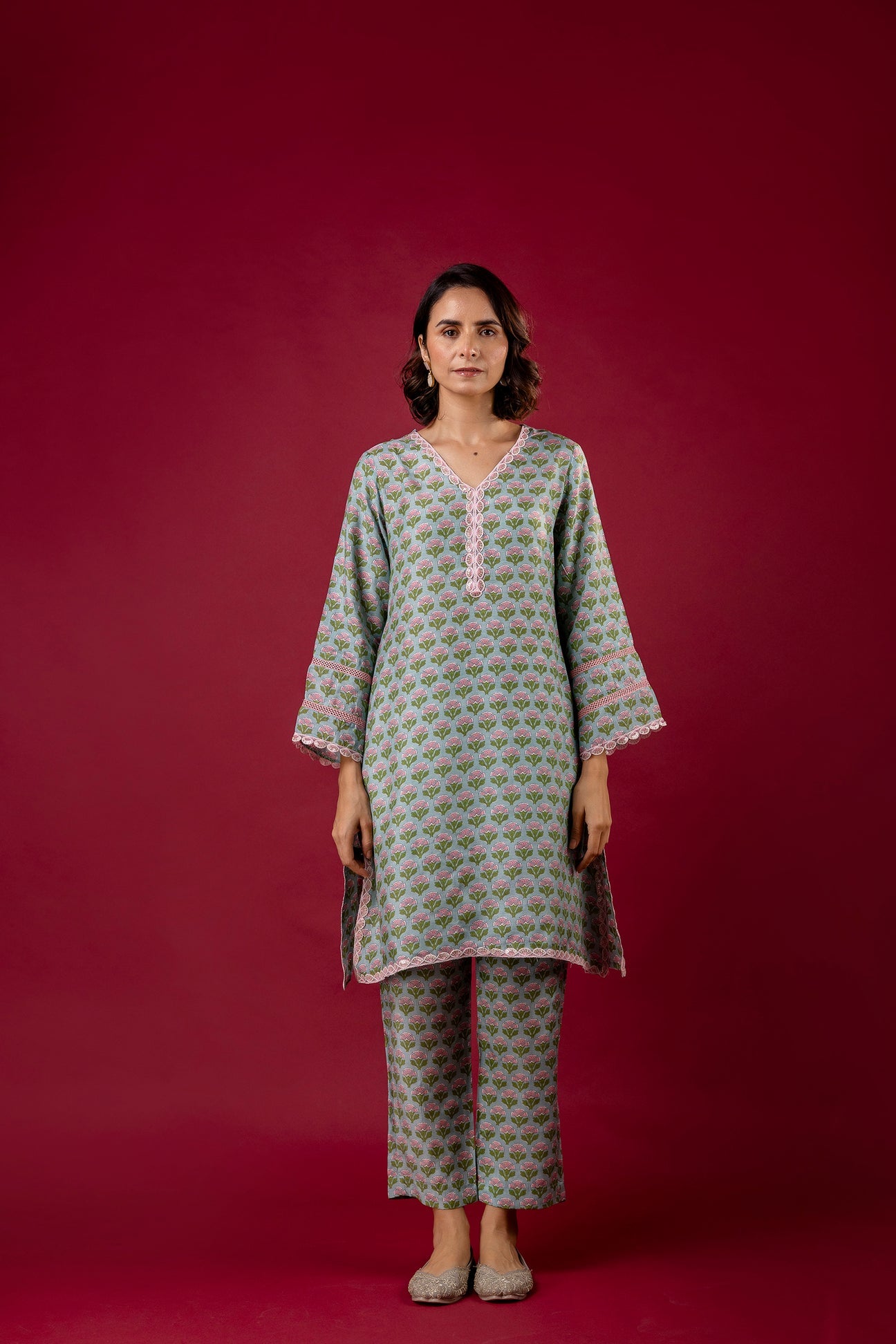 Sea Green Muslin Comfort Fit Co-Ord Set with Embroidered Laces