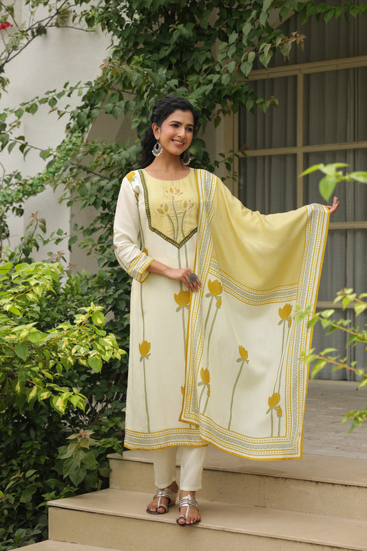 Digital yellow silk straight suit