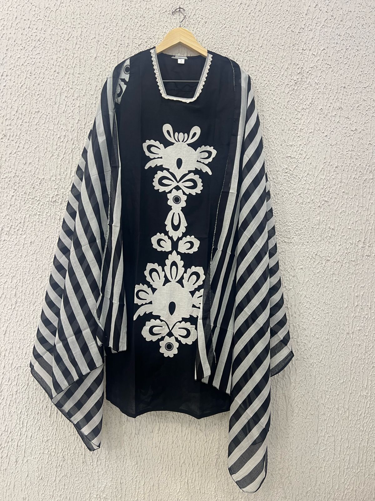 Cotton stripe black and white