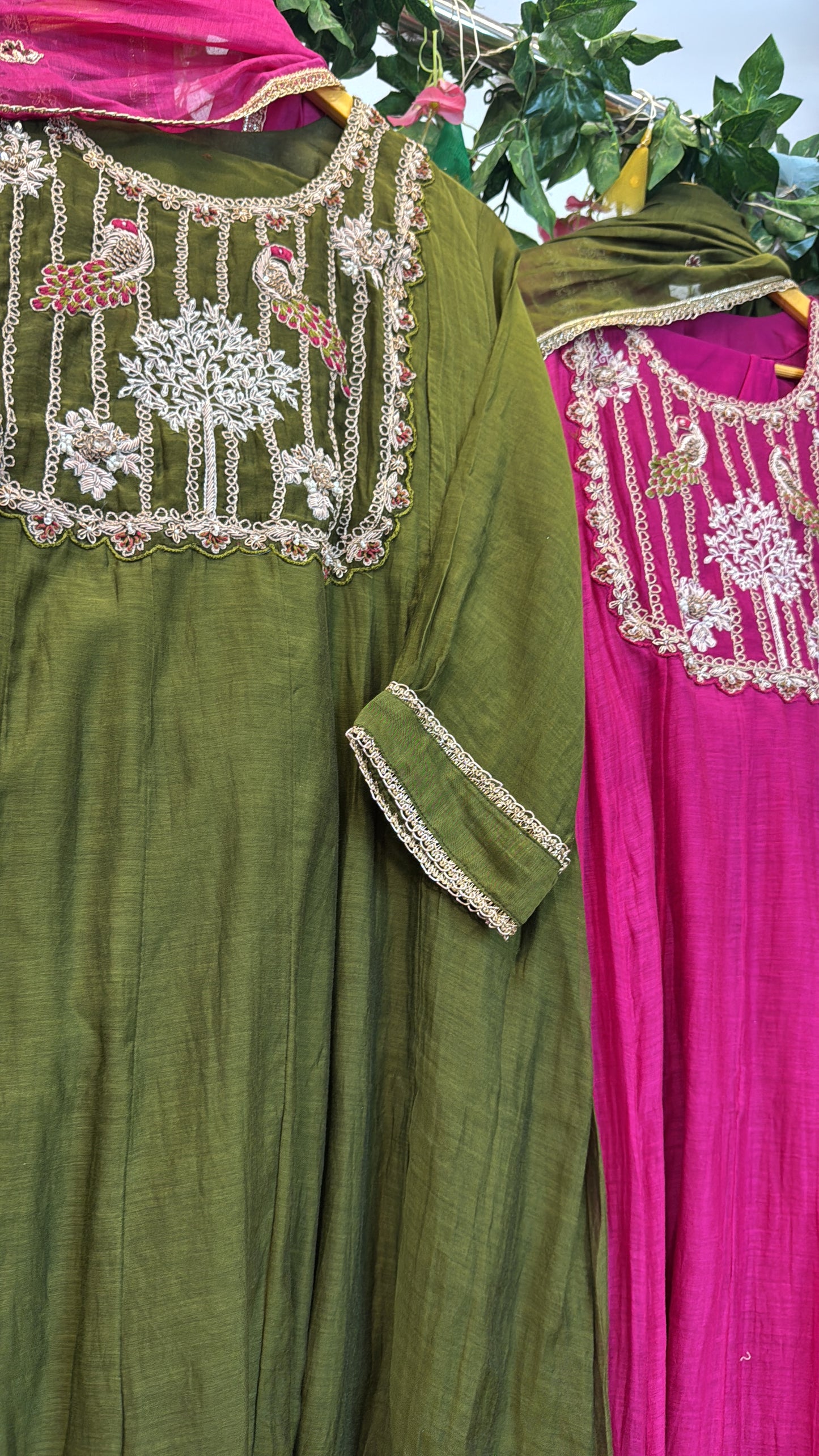 Morni handwork contrast colour mul chandari suit