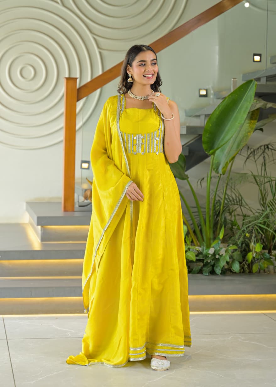 Yellow tissue gown with extra sleeves ( length 53)