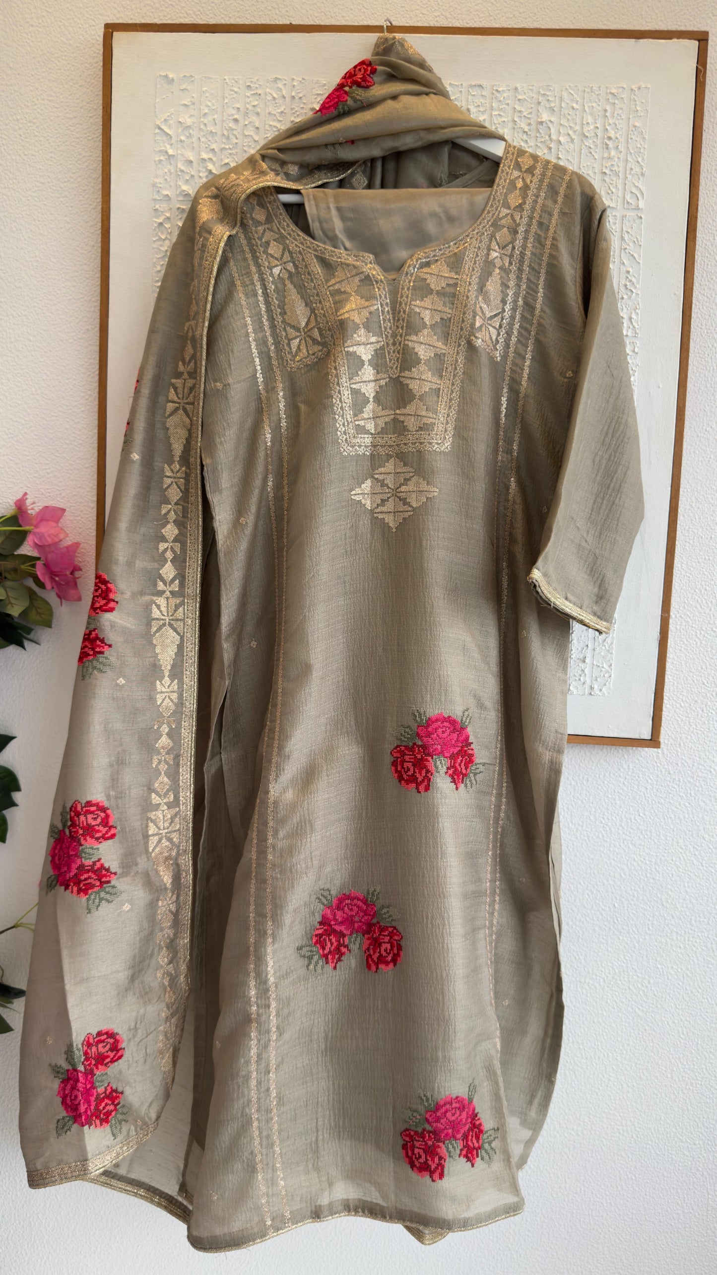 Premium tissue suit with cross embroidery rose with silk pants