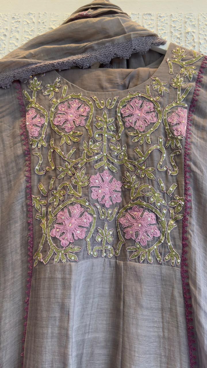 Embroidery & appliqué classy mul chandari Aline suit