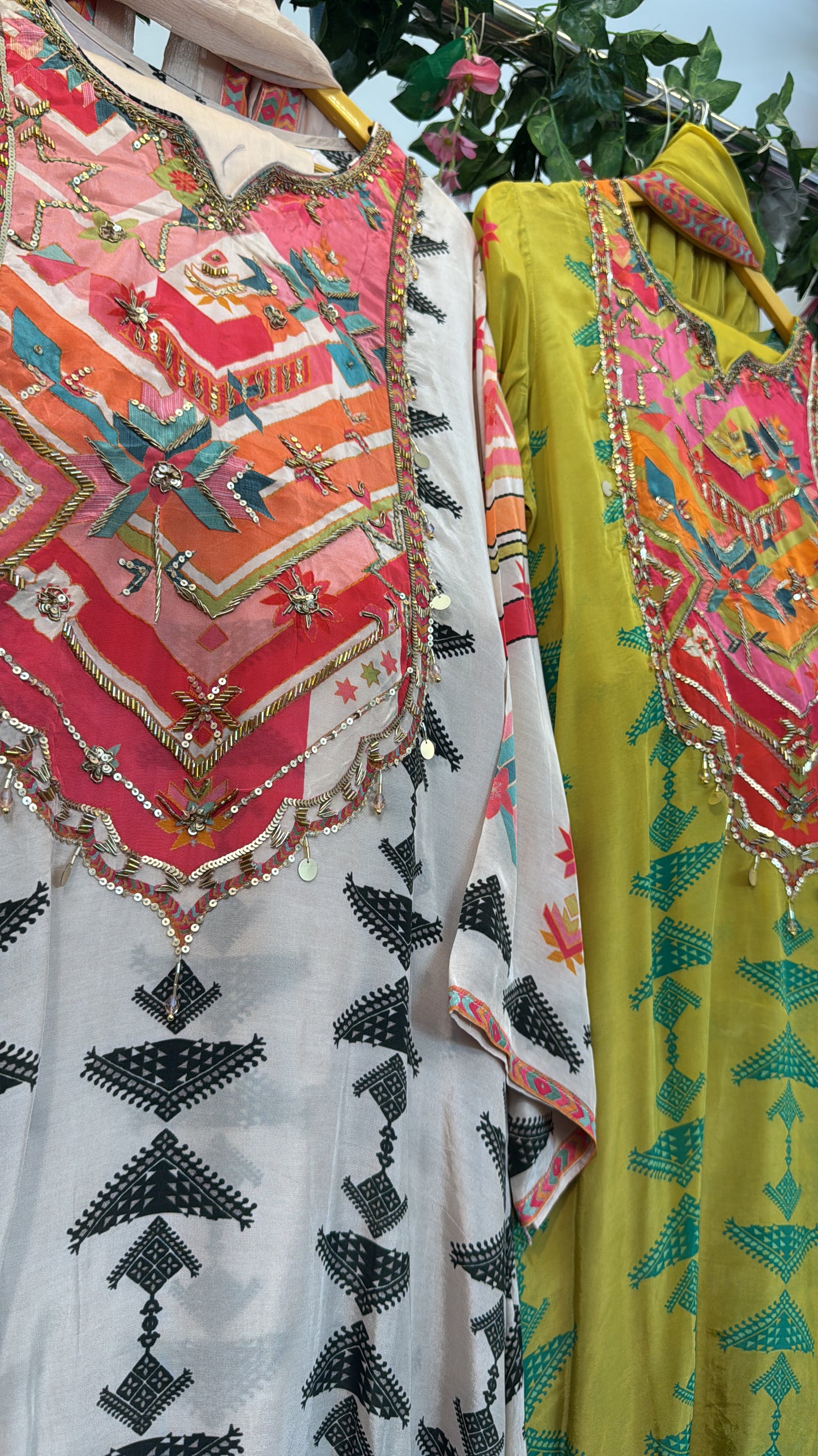 Lime yellow crepe kurta pants in Santoon silk and pure chiffon dup