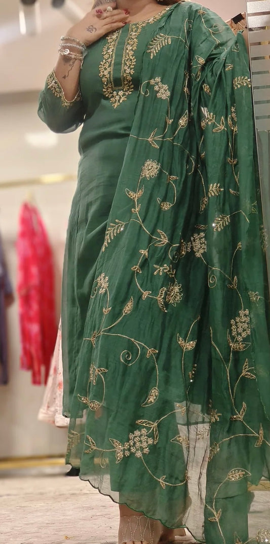 Maharani style  Teej ethnics premium mul chandari suit