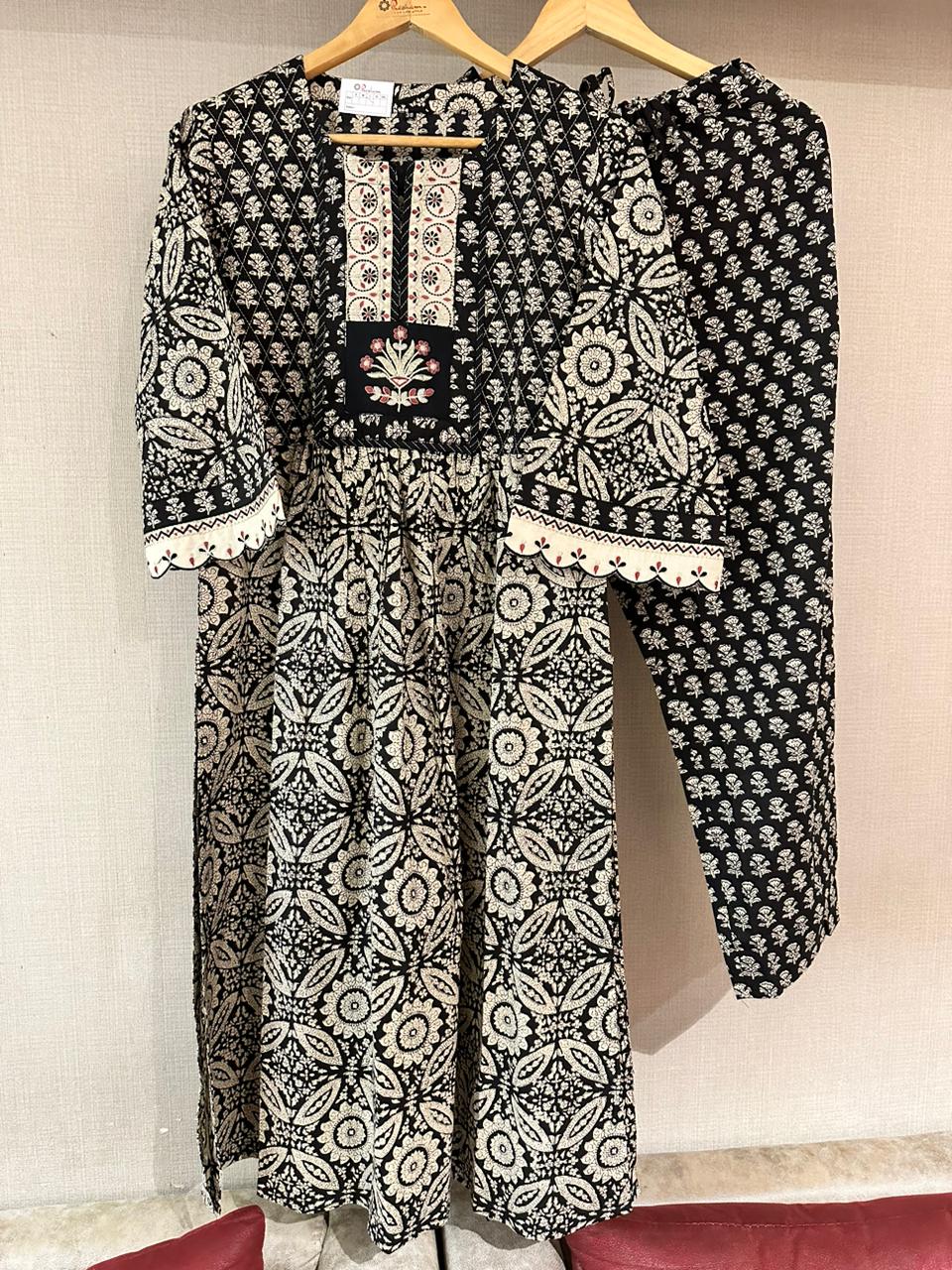 Black bell sleeves cotton kurta pant