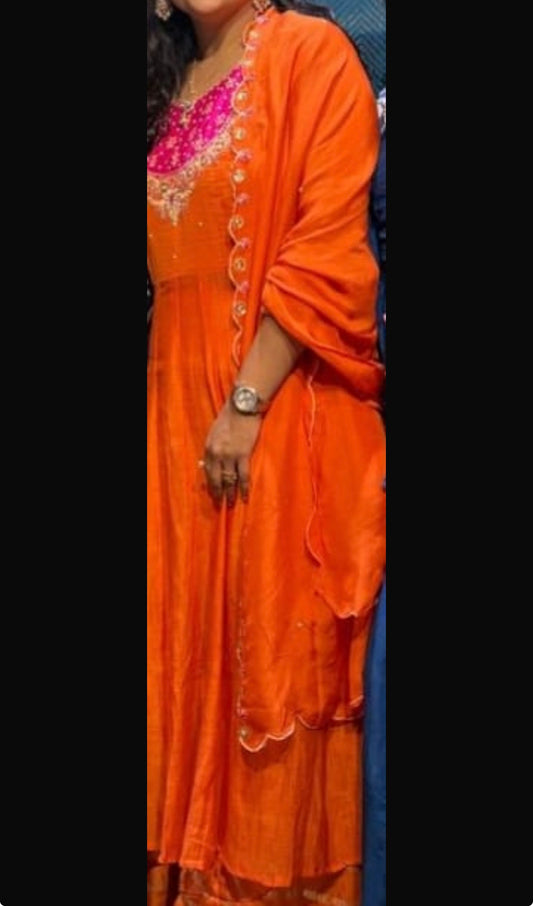 Mul chandari kurta dup pairs with jacquard divider
