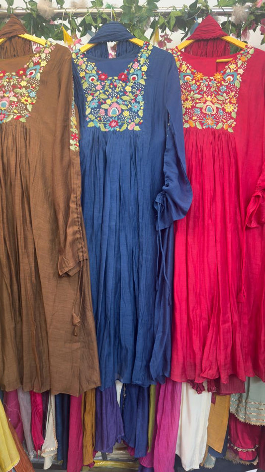 Full sleeves mul chandari suit